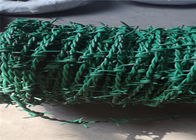 روکش PVC با سیم خاردار Lowa با پوشش کم رنگ در نرده های زنجیره ای در بالای صفحه